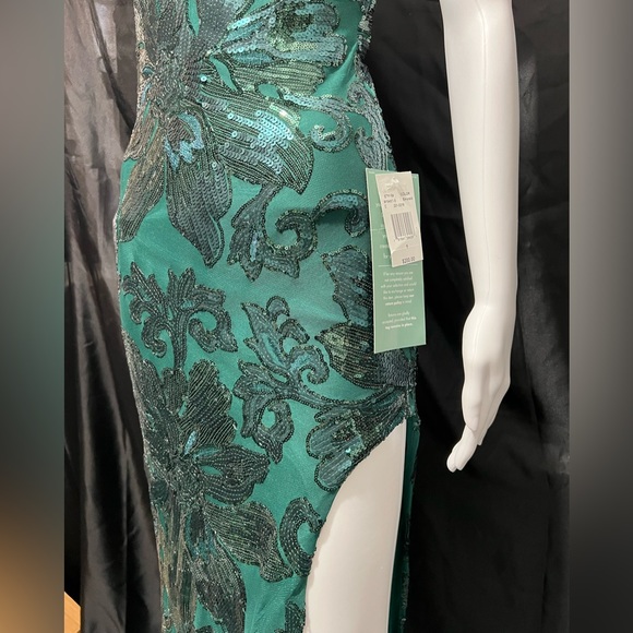 B. Smart - NWT’s Womens Formal Long Dress Sz Sm - Picture 3 of 13